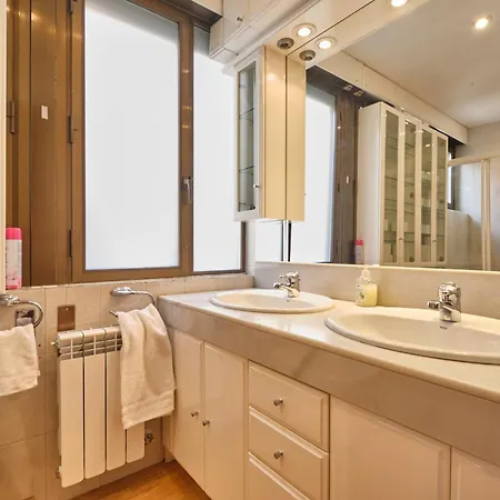 Apartamentos Carlos Madrid Extérieur photo